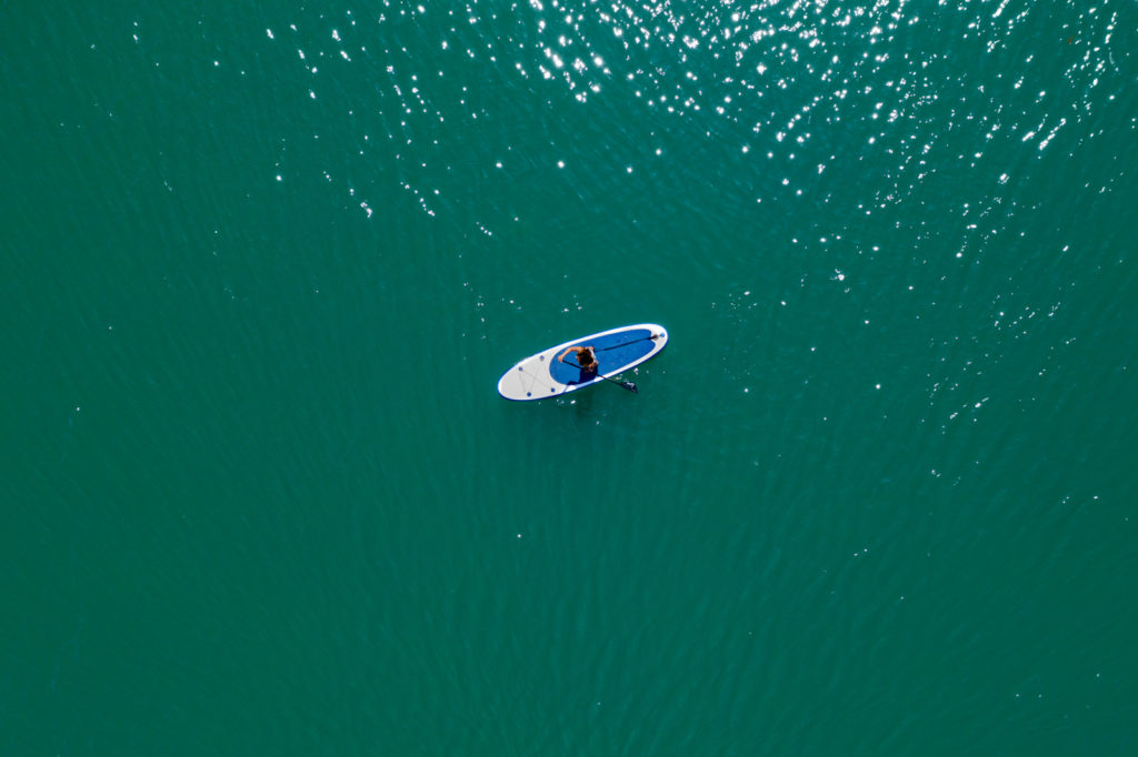 Inflatable Paddleboard Vs. Hard Paddleboard - Mission BAY