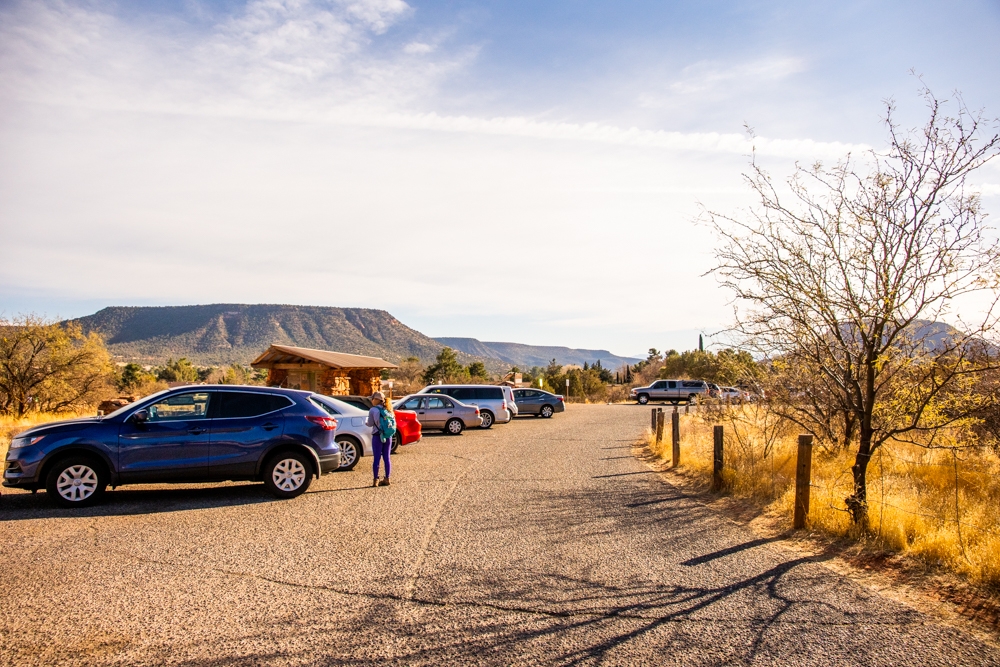 parking for The hike to Bell Rock Climb