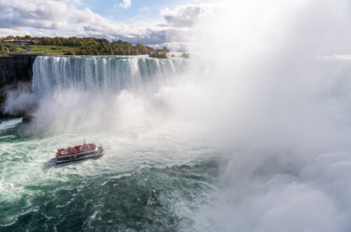 Hornblower Niagara City Cruises Vs. Maid of the Mist - What’s Better?