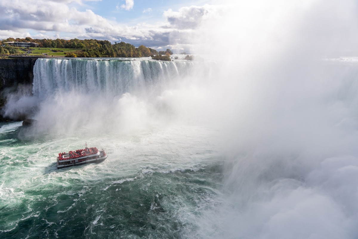 Hornblower Niagara City Cruises Vs. Maid of the Mist - What’s Better?