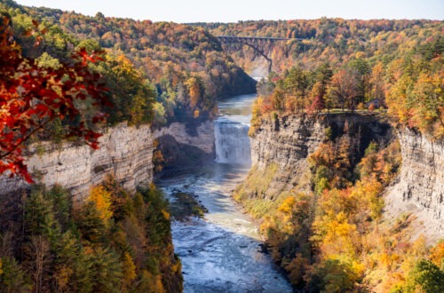 Letchworth State Park: Gorge Trail from Lower to Upper Falls